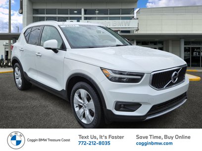 Used 2021 Volvo XC40 T4 Momentum w/ Premium Package