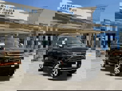 New 2025 Chevrolet Suburban Premier w/ Sun And Tow Package