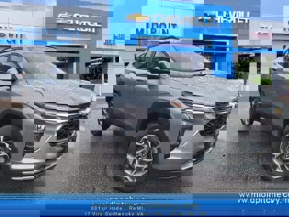 New 2025 Chevrolet Trax LT w/ Sunroof Package