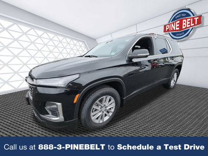 Certified 2022 Chevrolet Traverse LT w/ LPO, Blackout Package