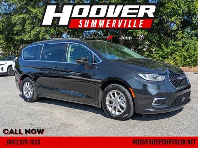 Used 2022 Chrysler Pacifica Touring-L