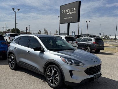 Used 2022 Ford Escape SE w/ SE Sport Appearance Package