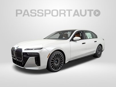 New 2025 BMW 740i xDrive w/ Premium Package