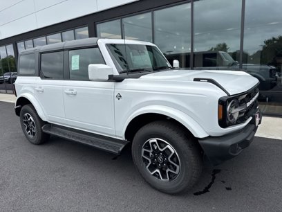 New 2025 Ford Bronco Outer Banks