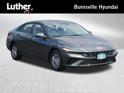 Certified 2025 Hyundai Elantra SE