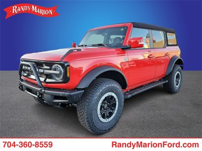 New 2023 Ford Bronco Outer Banks w/ Sasquatch Package