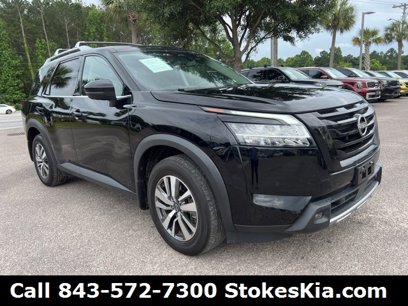 Used 2023 Nissan Pathfinder SL w/ Black Appearance Package