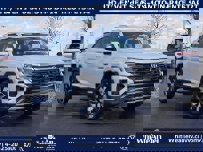 New 2024 Volkswagen Atlas Cross Sport SE
