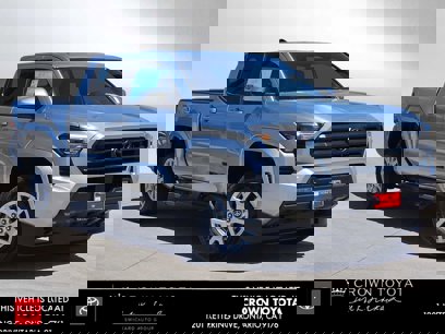 New 2025 Toyota Tacoma SR5