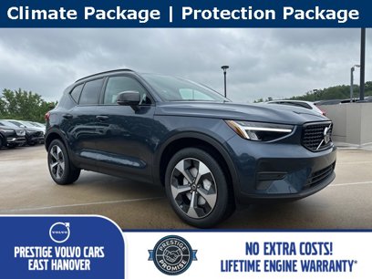 New 2026 Volvo XC40 B5 Core w/ Climate Package