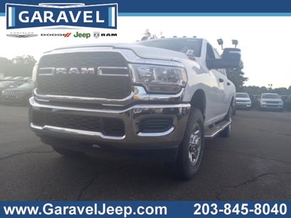New 2024 RAM 2500 Tradesman w/ Chrome Appearance Group