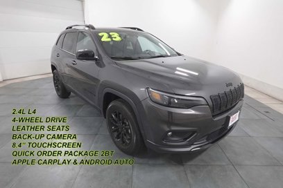 Used 2023 Jeep Cherokee Altitude Lux