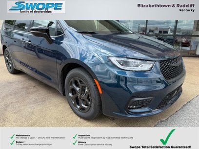 New 2025 Chrysler Pacifica Premium