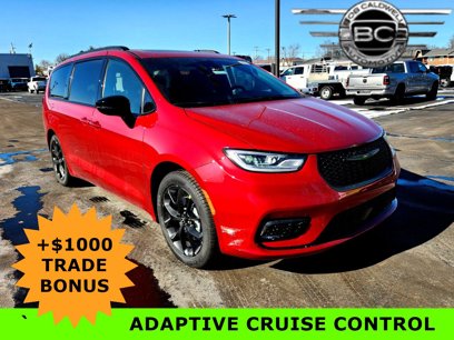 New 2025 Chrysler Pacifica Limited