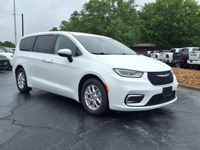 Certified 2023 Chrysler Pacifica Touring-L