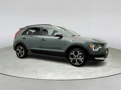 Used 2023 Kia Niro EX Touring