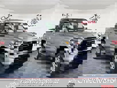 New 2025 Toyota Tacoma SR5