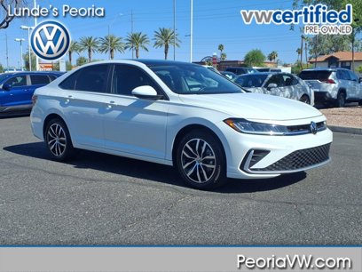 Certified 2025 Volkswagen Jetta SE