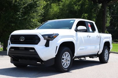 New 2025 Toyota Tacoma SR5