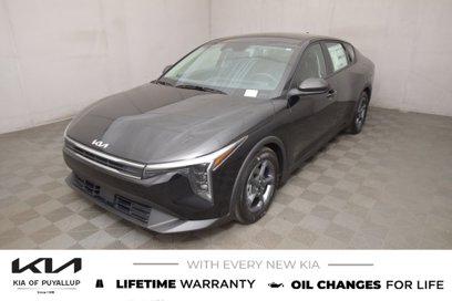 New 2025 Kia K4 LXS