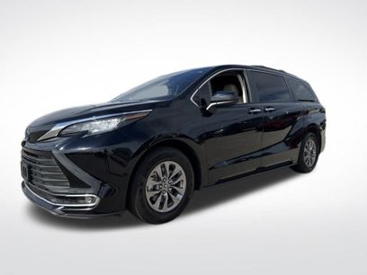 Used 2023 Toyota Sienna XLE