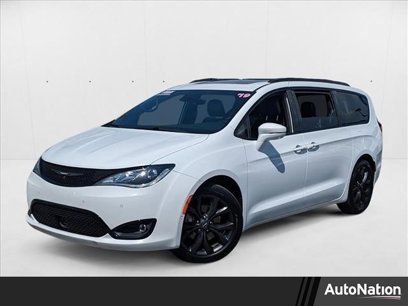 Used 2019 Chrysler Pacifica Limited w/ Advanced Safetytec Group