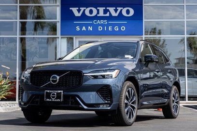 New 2025 Volvo XC60 B5 Core w/ Climate Package PRO