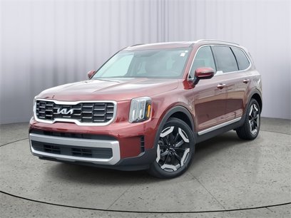 Used 2023 Kia Telluride S w/ S Sunroof Package