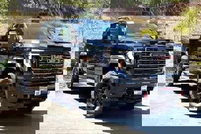 New 2025 GMC Sierra 2500 AT4 w/ AT4 Premium Plus Package