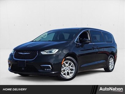 Used 2023 Chrysler Pacifica Touring-L