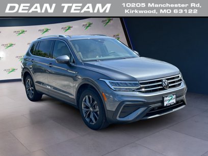 Used 2022 Volkswagen Tiguan SE w/ Panoramic Sunroof Package