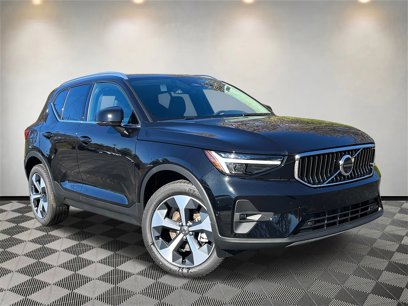New 2025 Volvo XC40 B5 Plus w/ Protection Package Premier