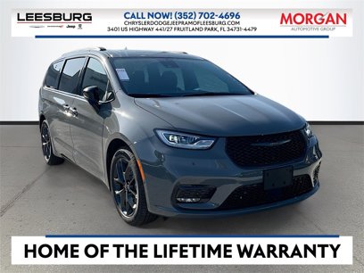 New 2025 Chrysler Pacifica Limited