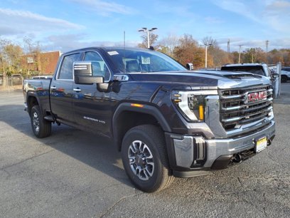 New 2025 GMC Sierra 3500 SLT
