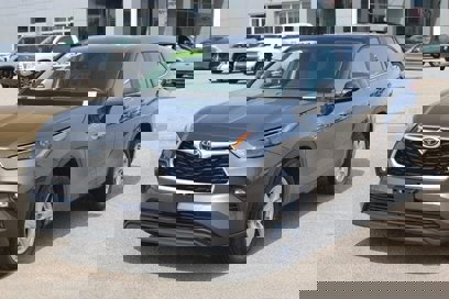 Certified 2023 Toyota Highlander LE