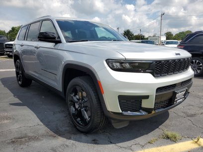 Used 2023 Jeep Grand Cherokee L Altitude