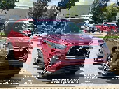 Used 2020 Toyota Highlander XLE