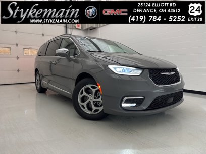 Used 2022 Chrysler Pacifica Limited