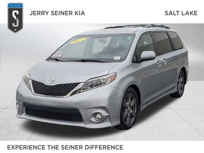Used 2017 Toyota Sienna SE