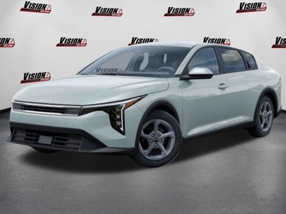 New 2025 Kia K4 LXS