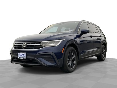 Used 2022 Volkswagen Tiguan SE w/ Panoramic Sunroof Package