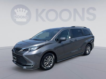 Used 2023 Toyota Sienna XLE