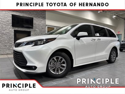 New 2025 Toyota Sienna XLE