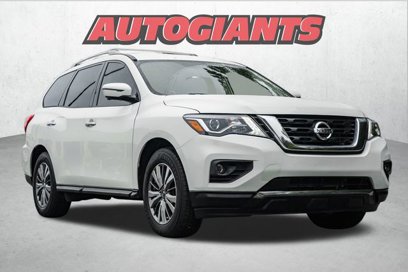 Used 2018 Nissan Pathfinder SL w/ Cargo Package
