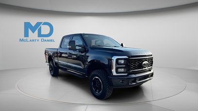 New 2025 Ford F350 XLT w/ Black Appearance Package