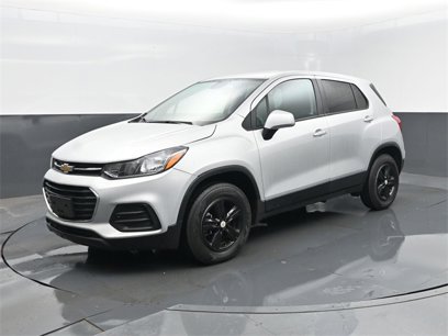 Used 2022 Chevrolet Trax LS w/ Tint and Cruise Package