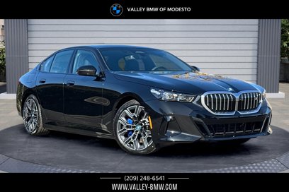 New 2025 BMW i5 xDrive40 w/ M Sport Package