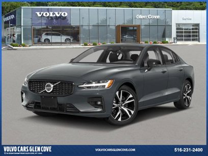 New 2025 Volvo S60 B5 Plus w/ Climate Package