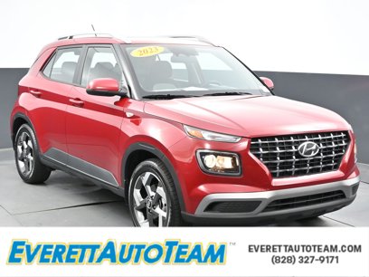Used 2023 Hyundai Venue SEL w/ Cargo Package