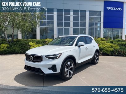 New 2025 Volvo XC40 B5 Plus w/ Protection Package Premier